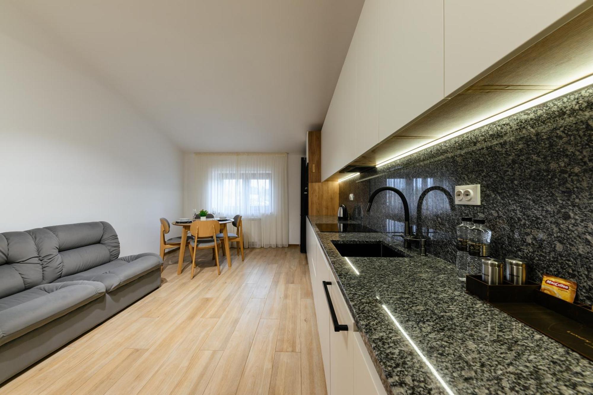Luxury Apartments Uzhorod Ngoại thất bức ảnh