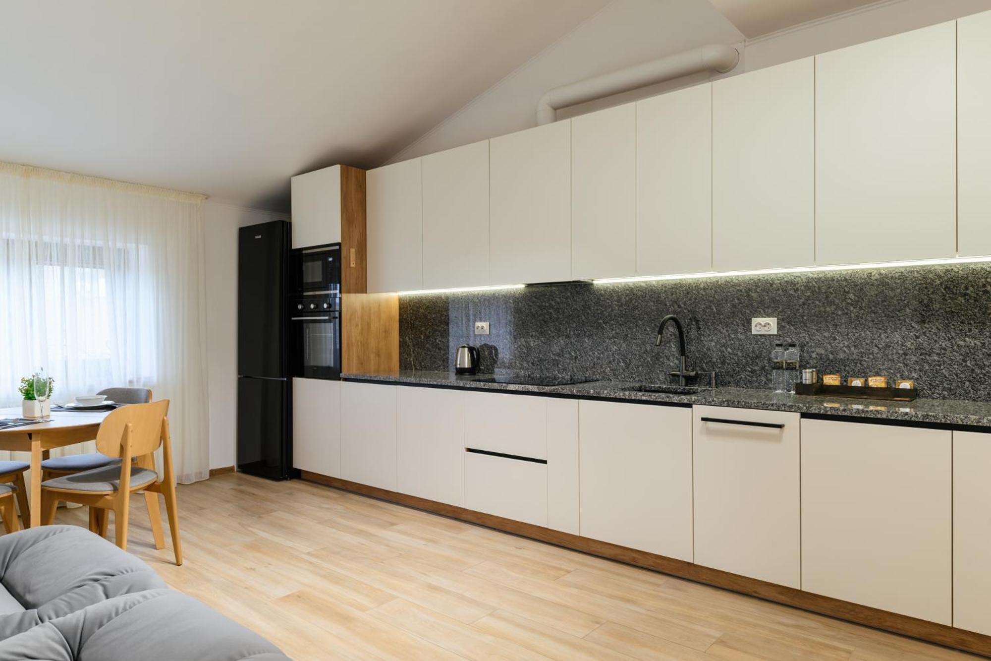 Luxury Apartments Uzhorod Ngoại thất bức ảnh
