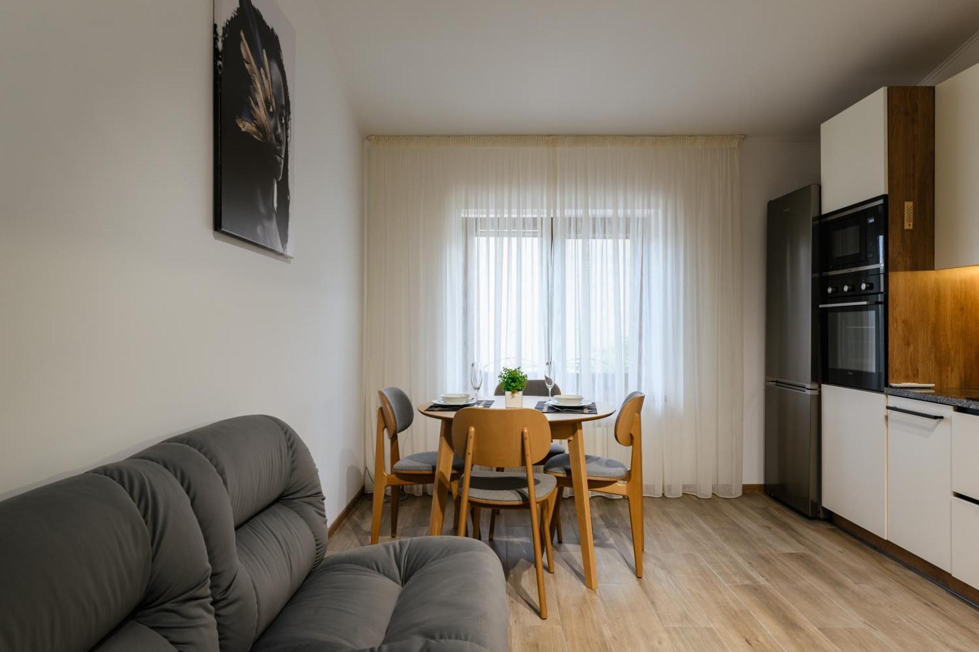 Luxury Apartments Uzhorod Ngoại thất bức ảnh